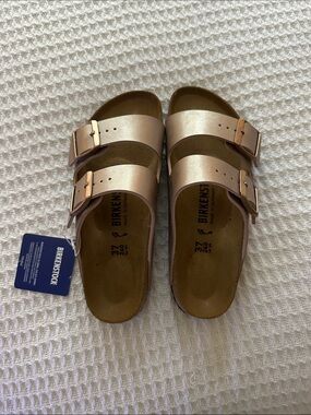 Birkenstock Arizona Two-Strap Metallic Rose Gold Sandals sz 37